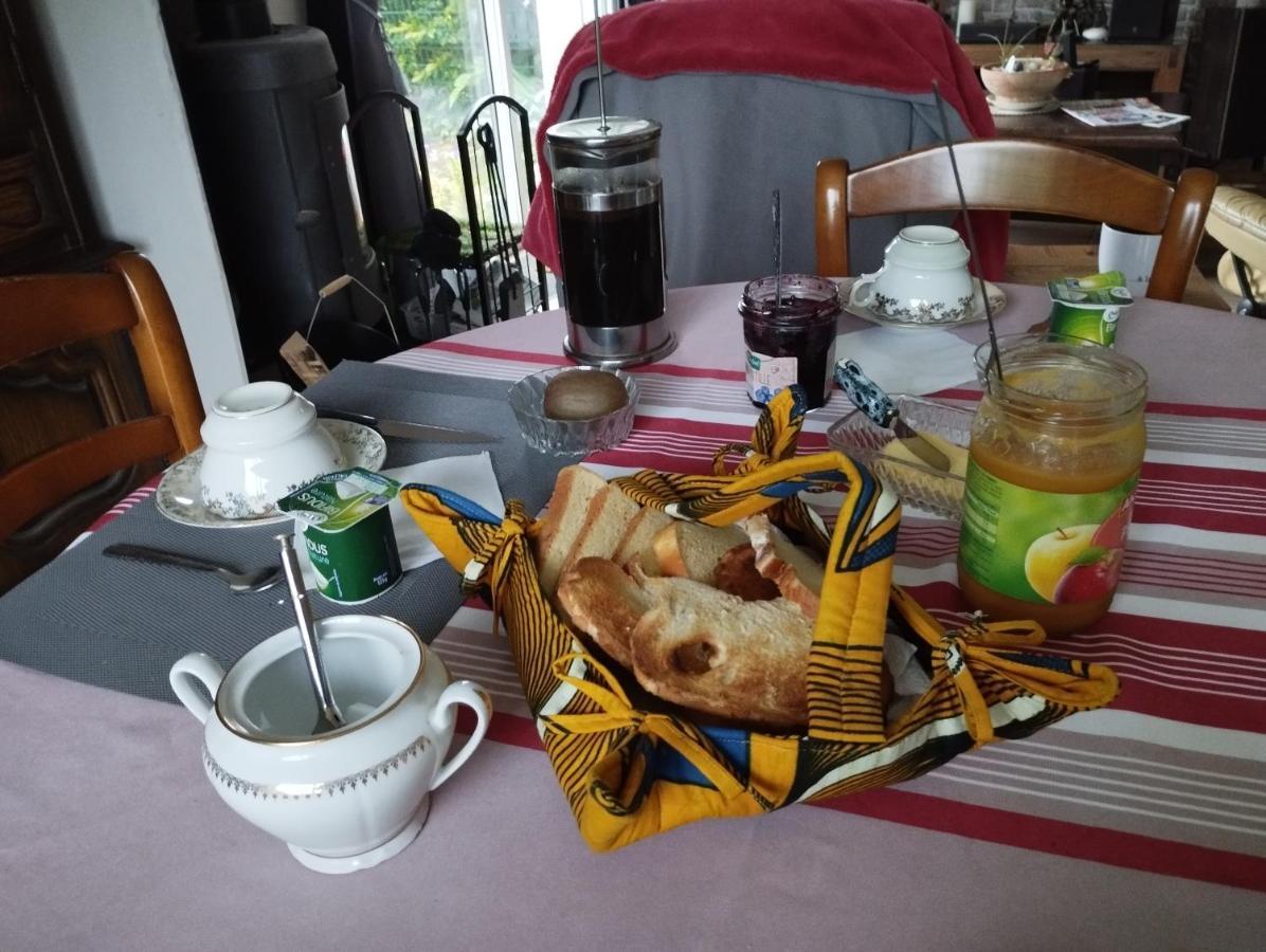 Apartament Les Mesanges Bleues Saint-Jouan-de-l'Isle Zewnętrze zdjęcie